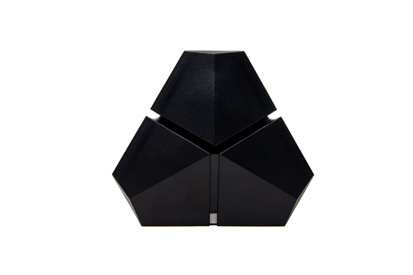 EMF PROTECTION - Photo of the top of the Phi 3