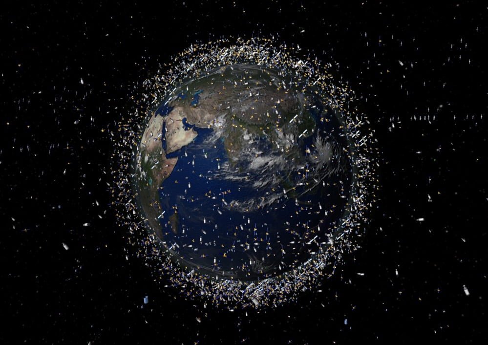 Graphic depicting the space debris belt orbiting the Earth